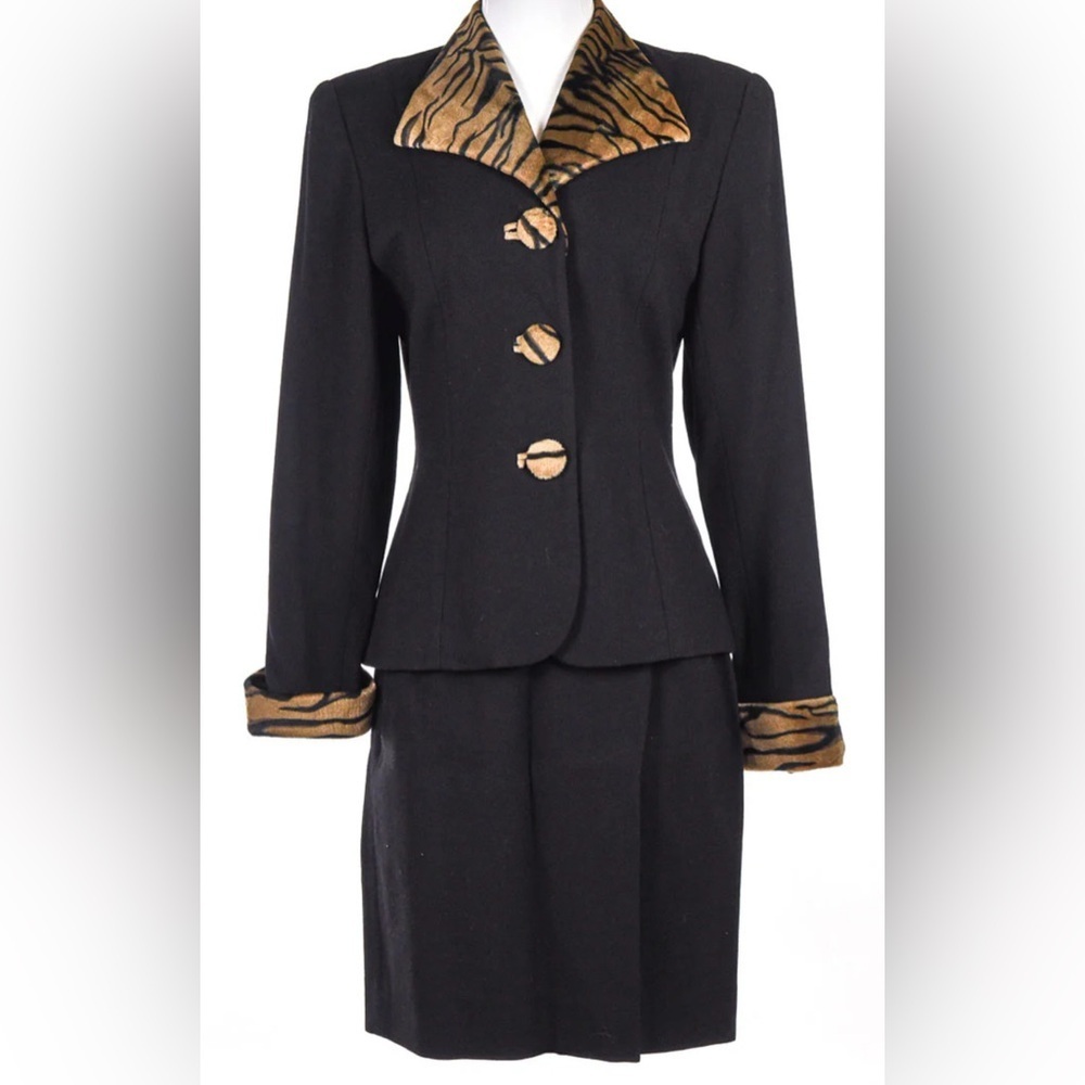 Laura Madrigano Skirt Set,8